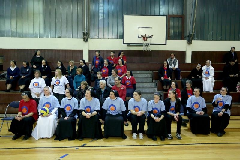 Zagreb: Sportske igre redovnica u OŠ Mato Lovrak. Photo: Goran Jakus/PIXSELL