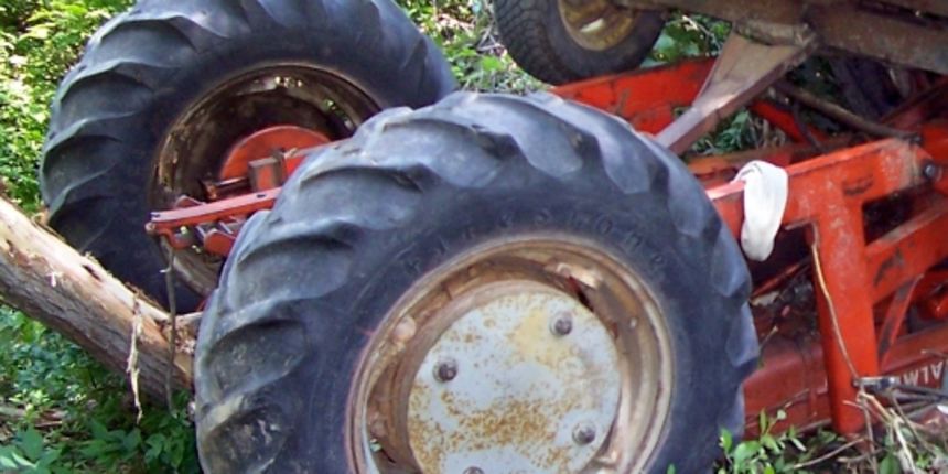 Traktor ( foto index.hr) Traktor ( foto index.hr)