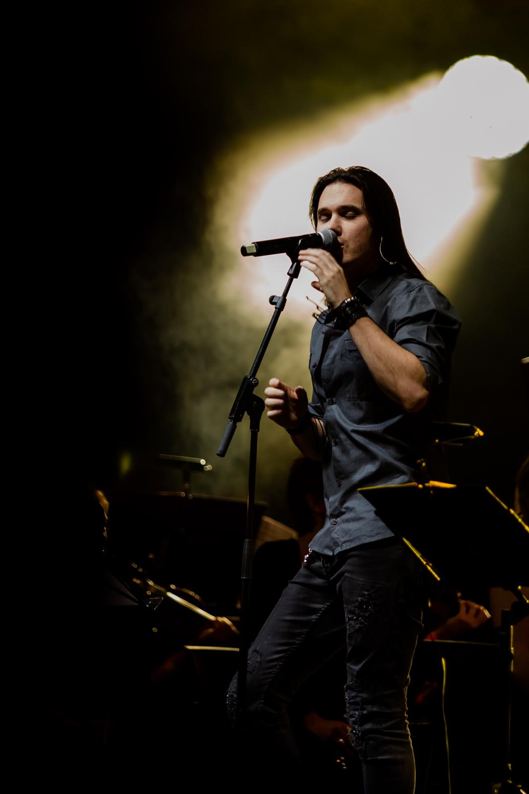 Glazbeni spektakl Rock the Opera održan u Zadru: Dino Jelusić nastupio kao specijalni gost Glazbeni spektakl Rock the Opera održan u Zadru: Dino Jelusić nastupio kao specijalni gost