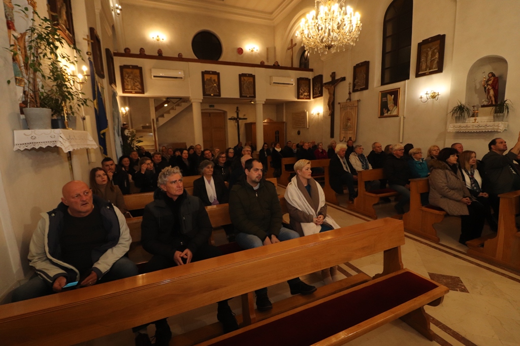 Susret klapa u crkvi sv. Jurja Susret klapa u crkvi sv. Jurja