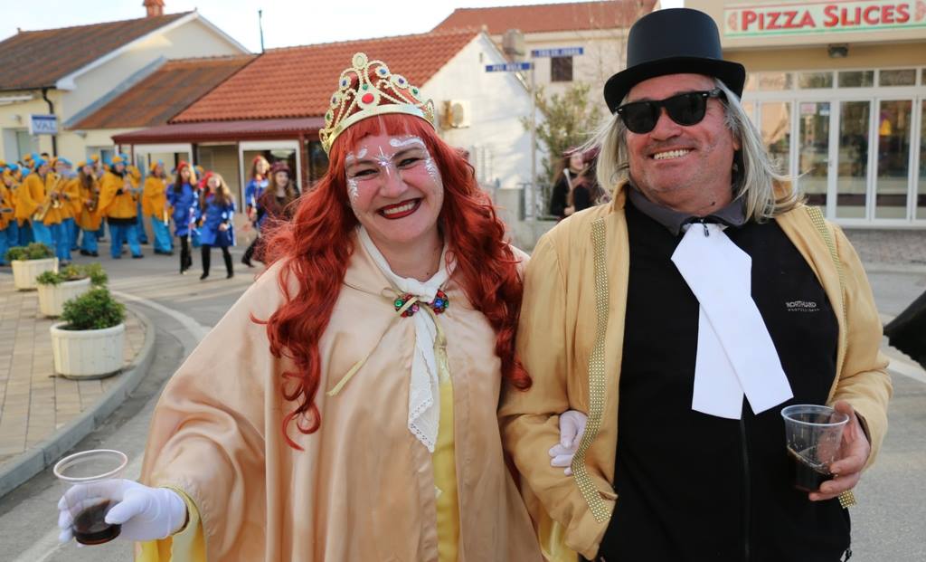 2. Međunarodna karnevalska povorka Virskih maškara