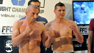 Zadar, 090513.
Sluzbeno vaganje sudionika za borilacki spektakl FFC 04 koji se sutra odrzava u dvorani na Visnjiku.
Foto: Luka Gerlanc / CROPIX Zadar, 090513.
Sluzbeno vaganje sudionika za borilacki spektakl FFC 04 koji se sutra odrzava u dvorani na Visnjiku.
Foto: Luka Gerlanc / CROPIX