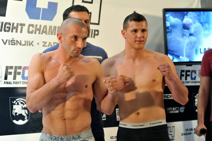 Zadar, 090513.
Sluzbeno vaganje sudionika za borilacki spektakl FFC 04 koji se sutra odrzava u dvorani na Visnjiku.
Foto: Luka Gerlanc / CROPIX Zadar, 090513.
Sluzbeno vaganje sudionika za borilacki spektakl FFC 04 koji se sutra odrzava u dvorani na Visnjiku.
Foto: Luka Gerlanc / CROPIX