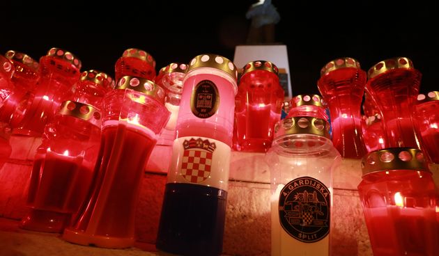 Split: Građani upalili svijeće za Vukovar u Vukovarskoj ulici