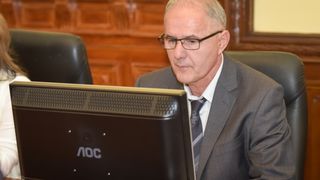 Počelo suđenje Josipu Rođaku koji je bacio četvero djece s balkona Počelo suđenje Josipu Rođaku koji je bacio četvero djece s balkona