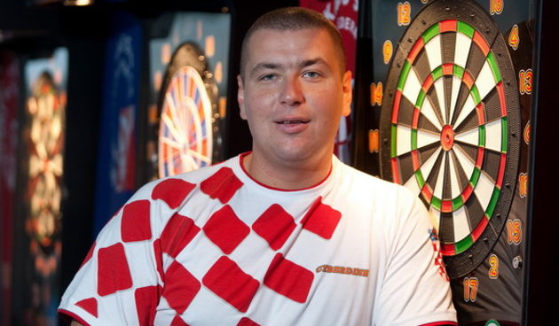 Zadar, 250609. Dvorana Kresimira Cosica  u Zadru u kojoj se ovih dana odrzava Svetsko prvenstvo u pikadu.  Boris Krcmar iz Zagreba postao je svjetski prvak u pikadu (pojedinacna konkurencija). Foto : Vladimir Ivanov / CROPIX