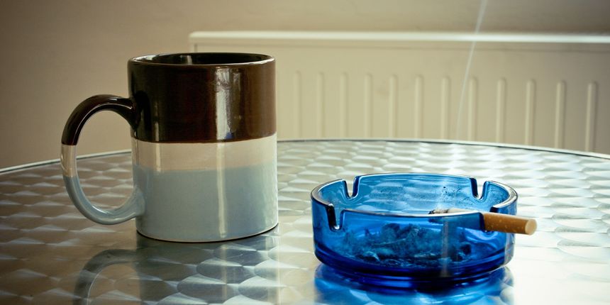 Kava, cigareta, pepeljara