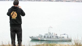 Polaganjem vijenaca na središnjem križu, u Novigradu je obilježena obljetnica pogibije članova HRM-a i Druge gardijske brigade za vrijeme akcije Maslenica. Photo: Dino Stanin/PIXSELL Polaganjem vijenaca na središnjem križu, u Novigradu je obilježena obljetnica pogibije članova HRM-a i Druge gardijske brigade za vrijeme akcije Maslenica. Photo: Dino Stanin/PIXSELL