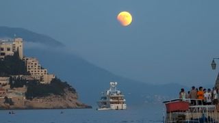 Prekrasan pogled na pomrčinu Mjeseca iz Dubrovnika Prekrasan pogled na pomrčinu Mjeseca iz Dubrovnika