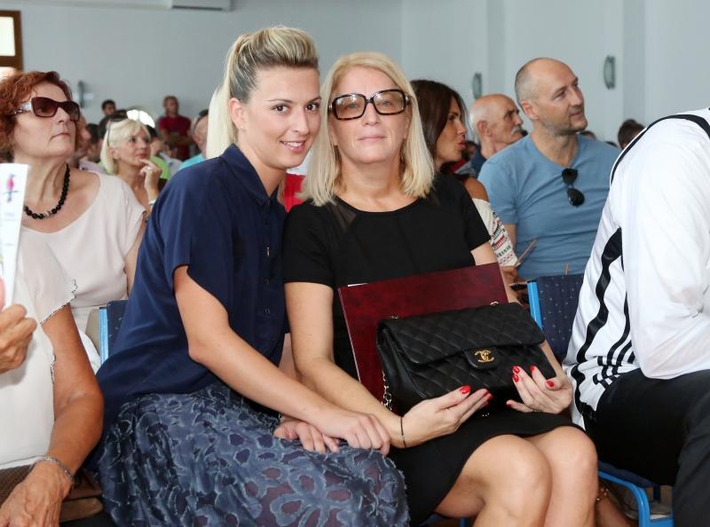 Stojko Vranković dobio nagradu za životno djelo Grada Drniša, Foto: Duško Jaramaz/PIXSELL