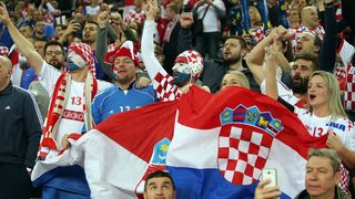 Fantastična atmosfera u Areni: dobro raspoloženi navijači ‘nose’ naše igrače protiv Norveške Fantastična atmosfera u Areni: dobro raspoloženi navijači ‘nose’ naše igrače protiv Norveške