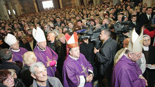 Posljednji ispraćaj nadbiskupa Ivana Prenđe (foto: Marin Gospić)