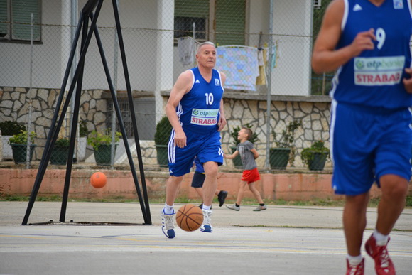 U povodu blagdana Kraljice Mira u Stanovima odigrana utakimica između veterana KK Zadar i Stanova, Foto: Iva Perinčić U povodu blagdana Kraljice Mira u Stanovima odigrana utakimica između veterana KK Zadar i Stanova, Foto: Iva Perinčić
