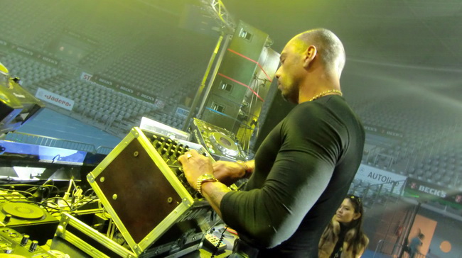 SC Visnjik: Generalna proba doceka 2010. DJ Morales SC Visnjik: Generalna proba doceka 2010. DJ Morales