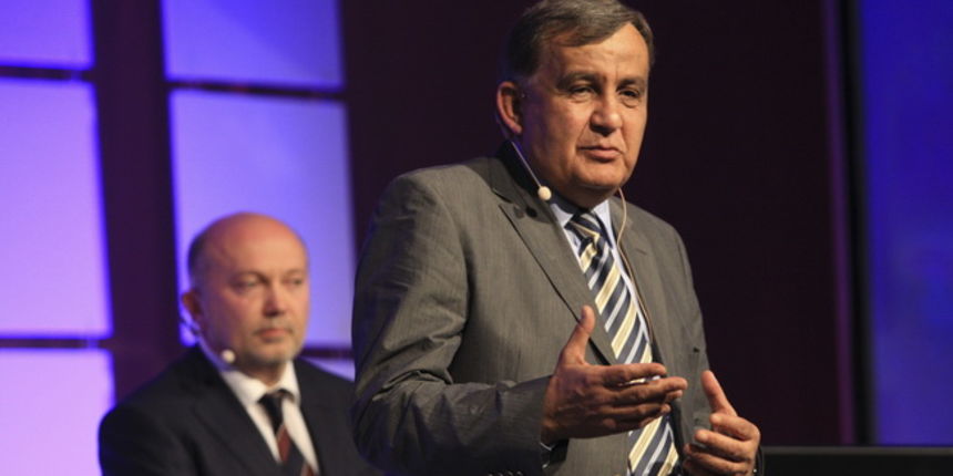 Rovinj, 220410.
Danas je u Rovinju otvorena Windays business konferencija, u organizaciji Microsoft Hrvatska i Jutarnjeg lista. Na otvorenje je dosla premijerka Jadranka Kosor.
Na fotografiji: Ninoslav Pavic.
Foto: Goran Sebelic / CROPIX Rovinj, 220410.
Danas je u Rovinju otvorena Windays business konferencija, u organizaciji Microsoft Hrvatska i Jutarnjeg lista. Na otvorenje je dosla premijerka Jadranka Kosor.
Na fotografiji: Ninoslav Pavic.
Foto: Goran Sebelic / CROPIX