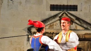 Nastup ansambla Lado ispred crkve sv. Marije ; foto Iva Perinčić Nastup ansambla Lado ispred crkve sv. Marije ; foto Iva Perinčić