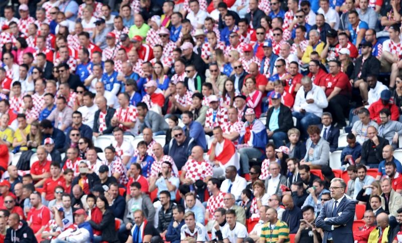 Slavlje igrača i navijača nakon pobjede nad Turskom. Photo: Sanjin Strukić/PIXSELL Slavlje igrača i navijača nakon pobjede nad Turskom. Photo: Sanjin Strukić/PIXSELL