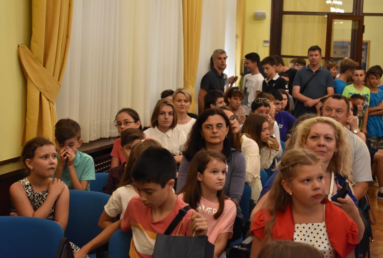 Prijem za nagrađivane učenike osnovnih i srednjh škola