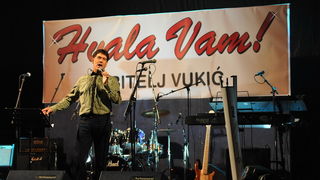 Zadar, 211112
Dvorana Jazine.
Humanitarni koncert za obitelj Vukic iz zadarskih arbanasa koja ce, ukoliko se ne skupe potrebna sredstva, uskoro biti delozirana iz svog doma.
Na fotografiji: detalj s koncerta.
Foto: Luka Gerlanc / CROPIX Zadar, 211112
Dvorana Jazine.
Humanitarni koncert za obitelj Vukic iz zadarskih arbanasa koja ce, ukoliko se ne skupe potrebna sredstva, uskoro biti delozirana iz svog doma.
Na fotografiji: detalj s koncerta.
Foto: Luka Gerlanc / CROPIX