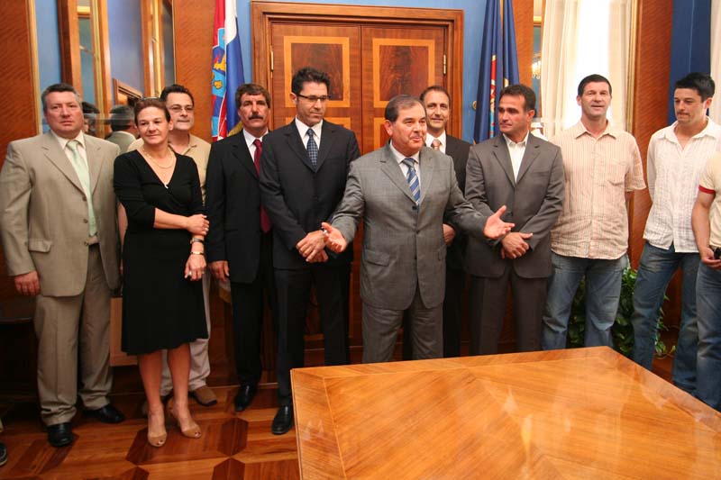 Image 1203385 (auto)