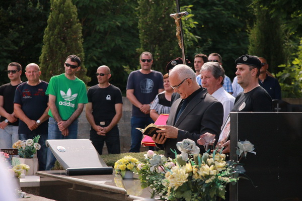Posljednji ispraćaj zadarskog fotografa i umirovljenog satnika HV-a, Roberta Lerge na Gradskom groblju Zadar