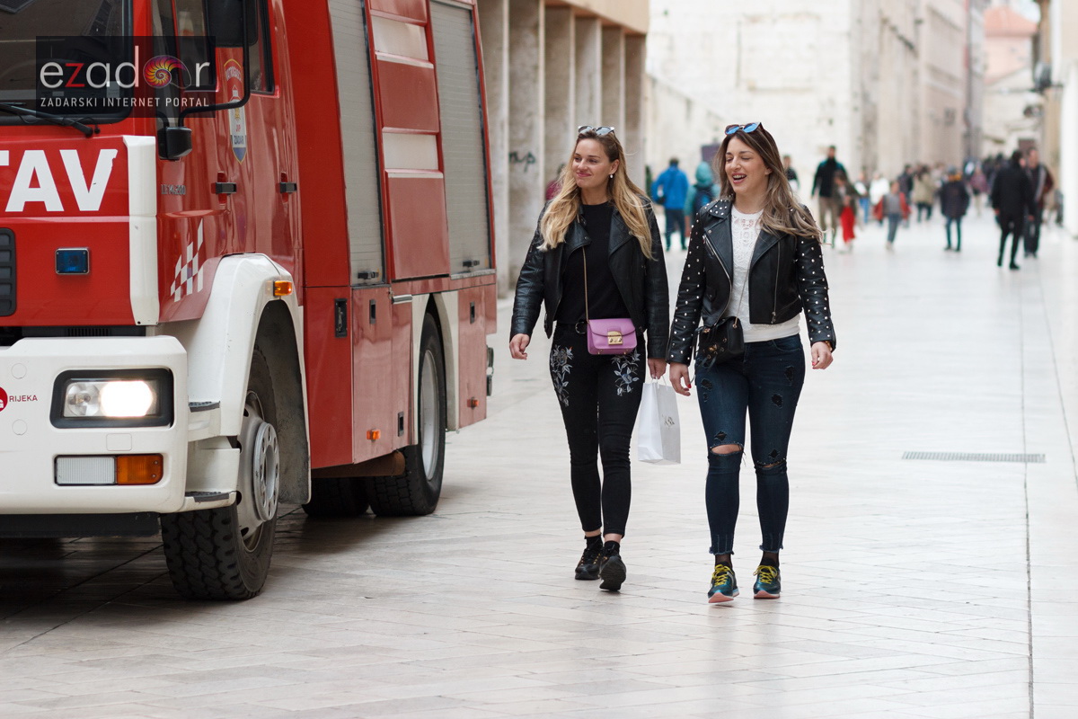 Đir po gradu, ponedjeljak 9. travnja 2018. Đir po gradu, ponedjeljak 9. travnja 2018.