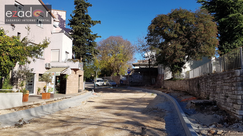 Radovi na proširenju križanja J.J. Stossmayera i Ivana Meštrovića u Vruljici Radovi na proširenju križanja J.J. Stossmayera i Ivana Meštrovića u Vruljici