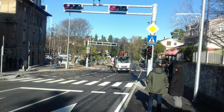 Otvoreno raskrižje kod Vruljice Otvoreno raskrižje kod Vruljice