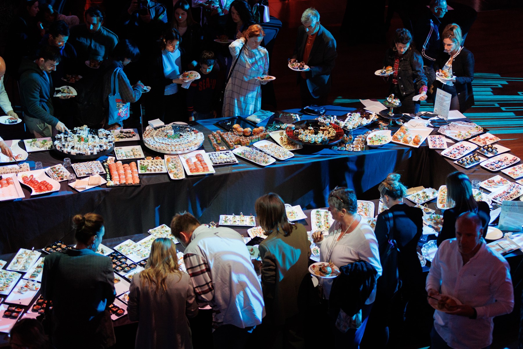 Gala večera japanskih i hrvatskih kuhara napunila Arsenal do posljednjeg mjesta Gala večera japanskih i hrvatskih kuhara napunila Arsenal do posljednjeg mjesta