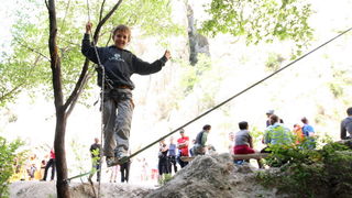 Zadar, 010510.
Na praznik rada u Nacionalnom parku Paklenica tradicionalno se okupljaju penjaci i izletnici koji su i ove godine bili u velikom broju. Takodjer se odrzalo medjunarodno natjecanje u brzom penjanju Big wall speed climbing u muskoj i zenskoj Zadar, 010510.
Na praznik rada u Nacionalnom parku Paklenica tradicionalno se okupljaju penjaci i izletnici koji su i ove godine bili u velikom broju. Takodjer se odrzalo medjunarodno natjecanje u brzom penjanju Big wall speed climbing u muskoj i zenskoj