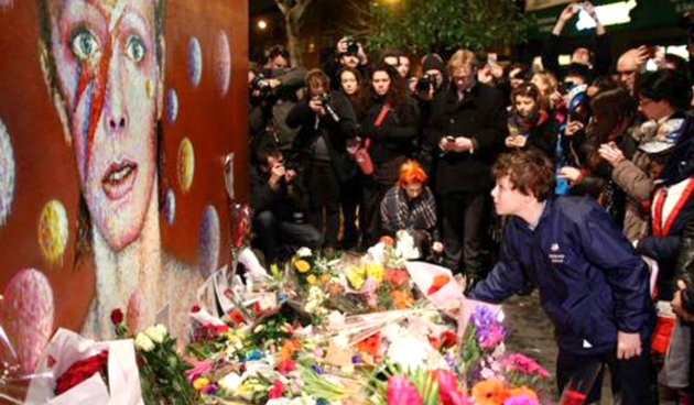 Mural posvećen Davidu Bowieu u Brixtonu. Screenshot