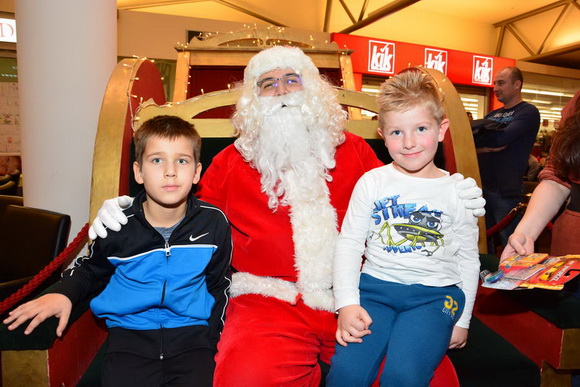 Supernova: Božićni koncert Ivane Kindl i posjet Djeda Božićnjaka, Foto: Iva Perinčić Supernova: Božićni koncert Ivane Kindl i posjet Djeda Božićnjaka, Foto: Iva Perinčić