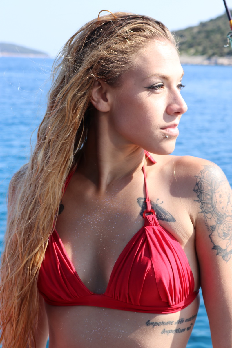 Kod otoka Prvića snimljen spot za pjesmu “Plovim” Tomislava Bralića i klape Intrade!