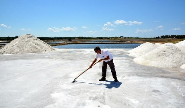 Nin – Povijesni gradic Nin pokraj Zadra za svoju prepoznatljivost ima nadaleko poznatu i najstariju hrvatsku solanu. Pod geslom “Prica o soli…” i dan danas se sol proizvodi na tradicionalan nacin. Photo: Damir Spehar/PIXSELL