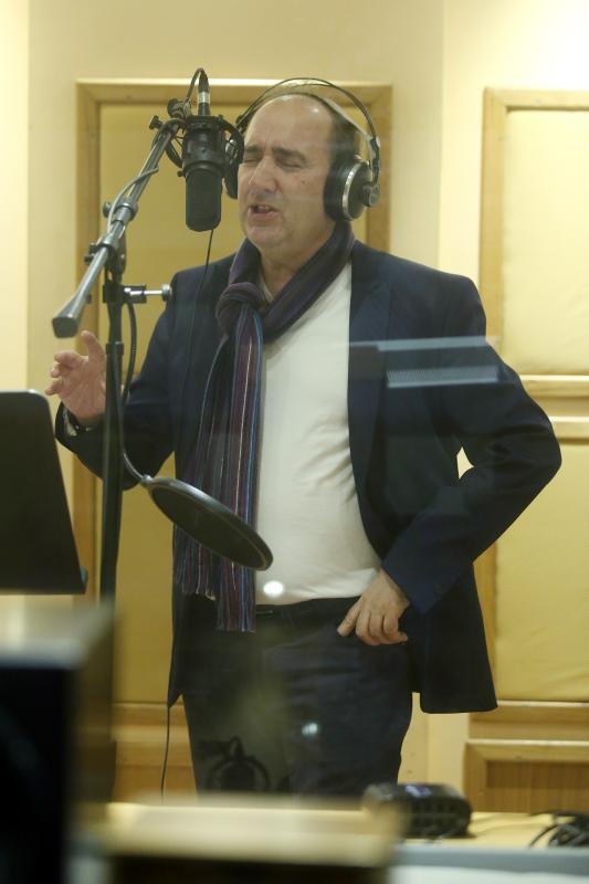 Mladen Grdović snima pjesmu na engleskom jeziku. Photo: Goran Jakus/PIXSELL