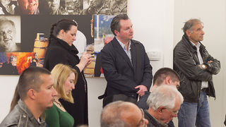 U Muzeju antičkog stakla otvorena je izložba fotografija ”Rota palagruzona” autora Ive Pervana i predavanje ”Falkuša – od Palagruže do Atlantika” profesora Joška Božanića, foto: Leo Banić U Muzeju antičkog stakla otvorena je izložba fotografija ”Rota palagruzona” autora Ive Pervana i predavanje ”Falkuša – od Palagruže do Atlantika” profesora Joška Božanića, foto: Leo Banić