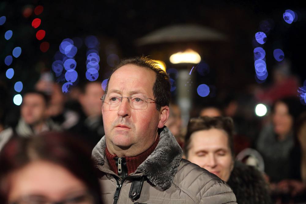 Advent na Viru: Crvena jabuka oduševila u “sniježnom” Viru Advent na Viru: Crvena jabuka oduševila u “sniježnom” Viru