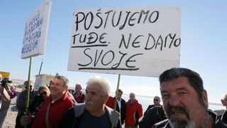 Pag: Prosvjed protiv ilegalnih berača samoniklog bilja, Foto: Filip Brala/PIXSELL