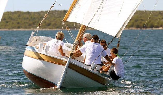 Betina: Regata na latinsko idro “Za dušu i tilo”. Photo: Duško Jaramaz/PIXSELL