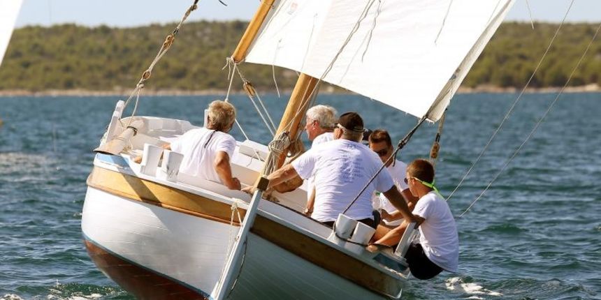 Betina: Regata na latinsko idro “Za dušu i tilo”. Photo: Duško Jaramaz/PIXSELL