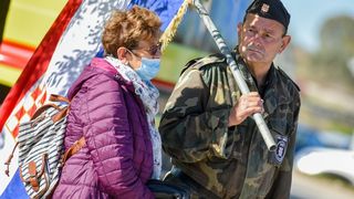 Škabrnja: Kolonom sjećanja obilježena je obljetnica stradavanja branitelja i civila Škabrnja: Kolonom sjećanja obilježena je obljetnica stradavanja branitelja i civila