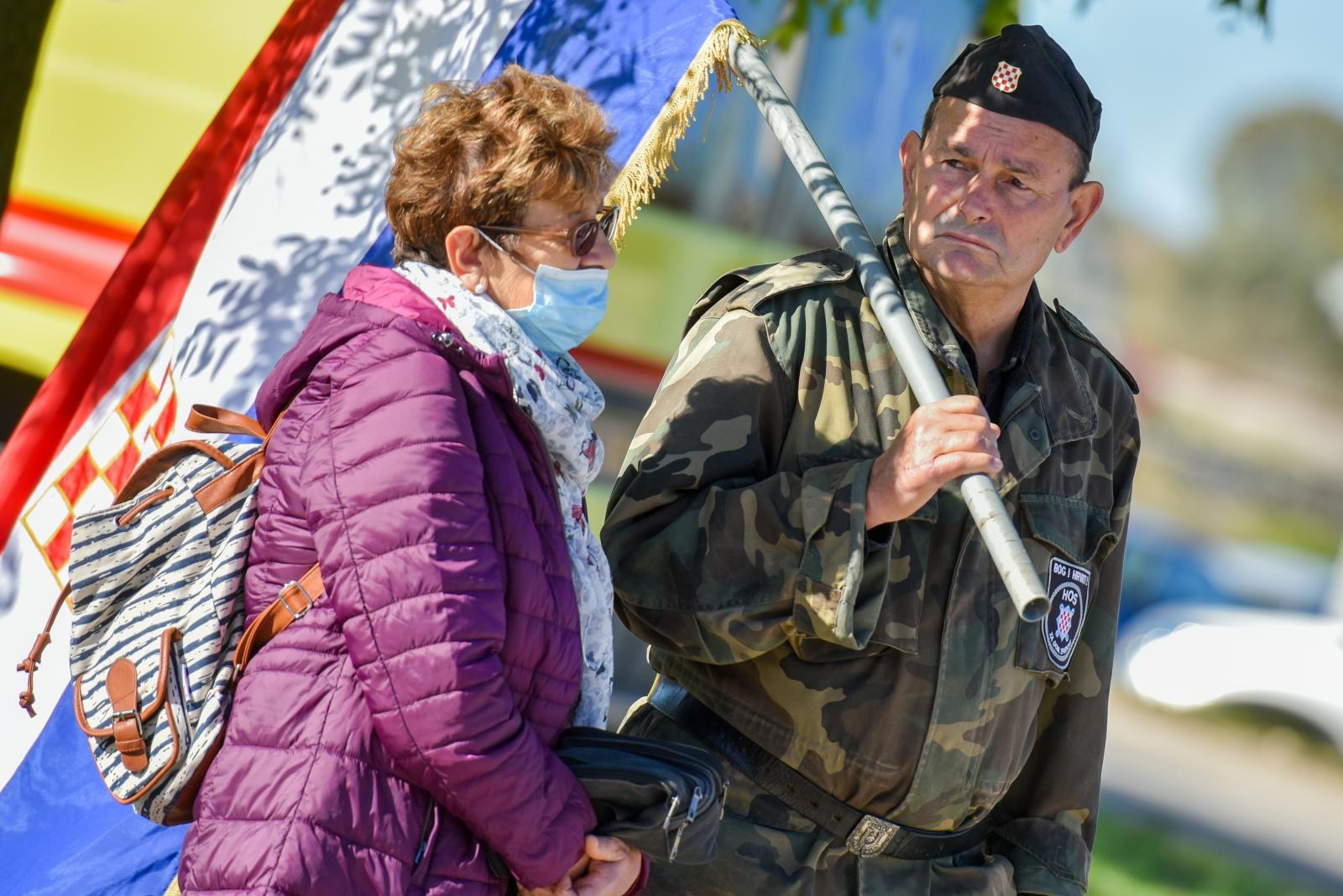 Škabrnja: Kolonom sjećanja obilježena je obljetnica stradavanja branitelja i civila Škabrnja: Kolonom sjećanja obilježena je obljetnica stradavanja branitelja i civila