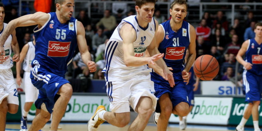 Zadar, 291211.Dvorana na Visnjiku.Kosarkaski Kup Kresimira Cosica.Cetvrtfinale: Zadar – Cibona.Na fotografiji: Ivica Radic, igrac Zadra.Foto: Andrija Lucic / CROPIX