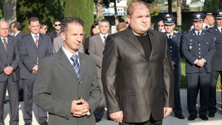 Image 1054193 (auto)