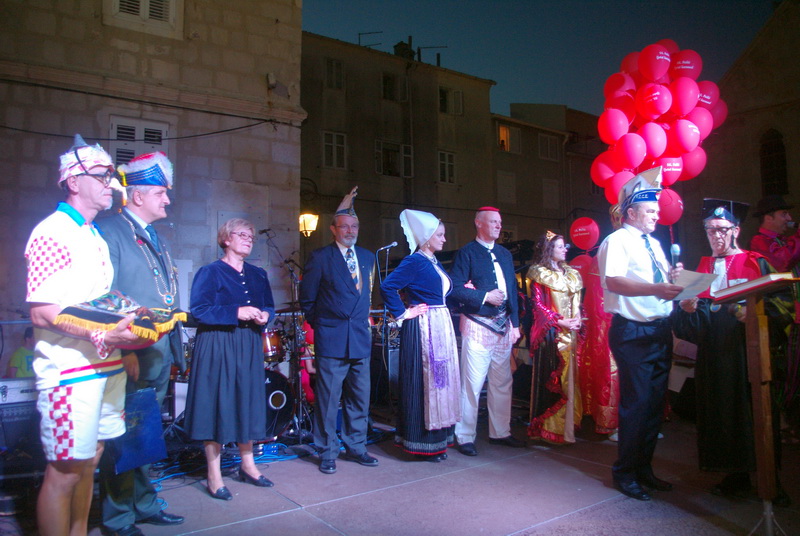 Paški ljetni karneval 2014. Paški ljetni karneval 2014.