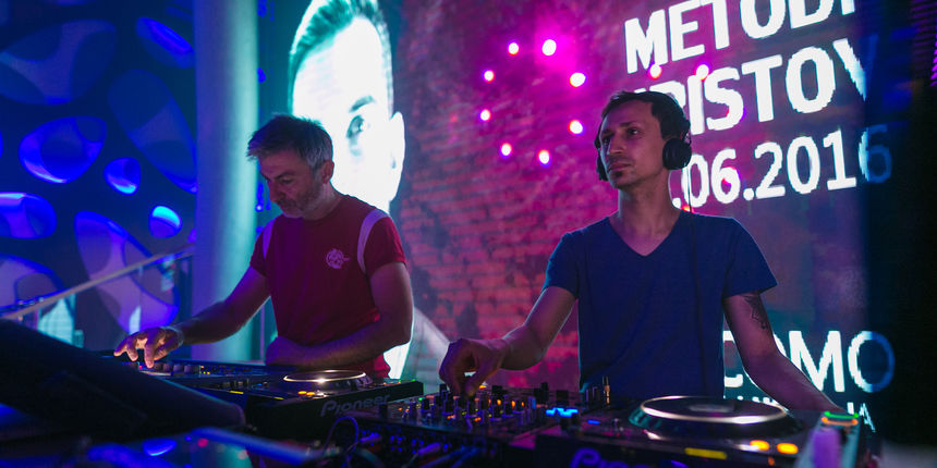 Metodi Hristov “zapalio” prepun Cocomo Club pred Hideout! Metodi Hristov “zapalio” prepun Cocomo Club pred Hideout!