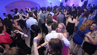 Maturalna večer Ekonomske škole (foto:Saša Čuka) Maturalna večer Ekonomske škole (foto:Saša Čuka)