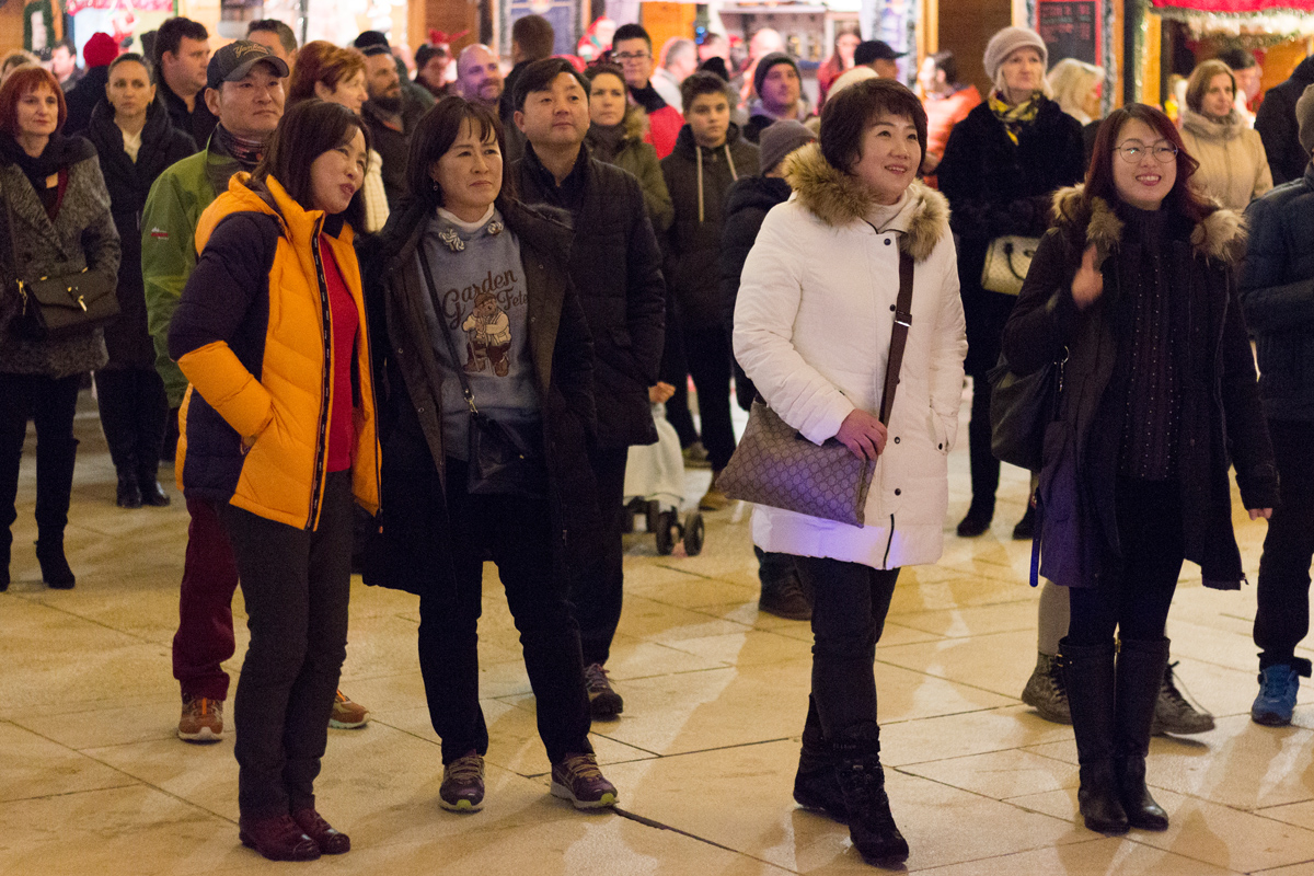 Doček 2017: Najluđa noć na zadarskom Poluotoku privukla više tisuća Zadrana i gostiju Doček 2017: Najluđa noć na zadarskom Poluotoku privukla više tisuća Zadrana i gostiju