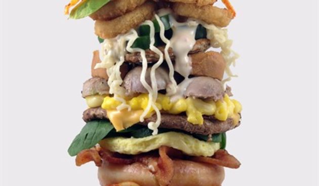 Ovako izgleda sendvič sa 26 sastojaka, foto: DudeFoods.com