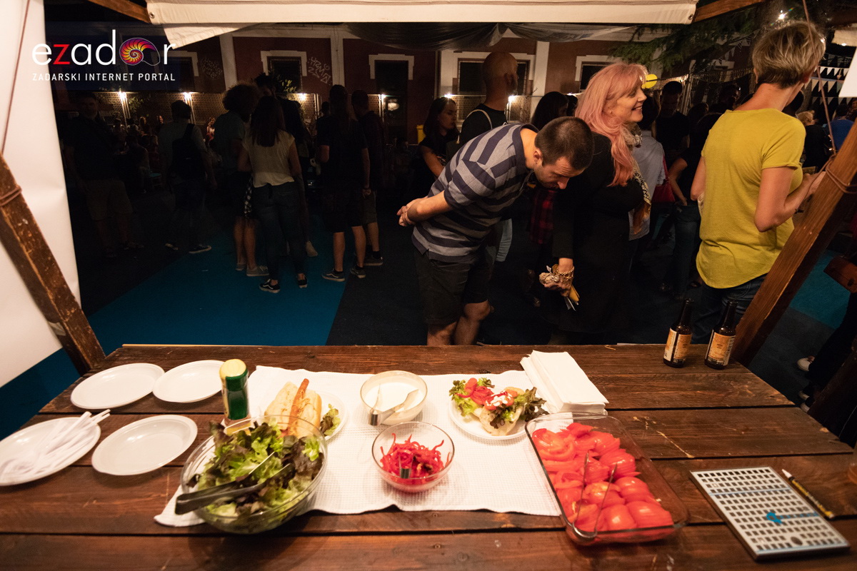 KvartArt 2018.: Art buvljak & koncert Nipplepeoplea